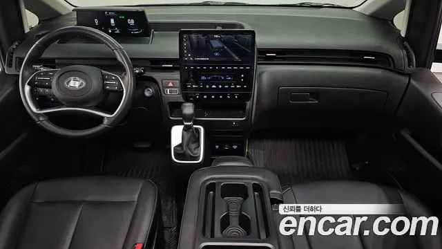 Hyundai Staria 2025 thumb 10