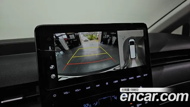 Hyundai Staria 2025 thumb 9