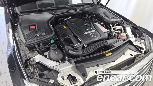 Mercedes-Benz E-Class 2019 thumb 11
