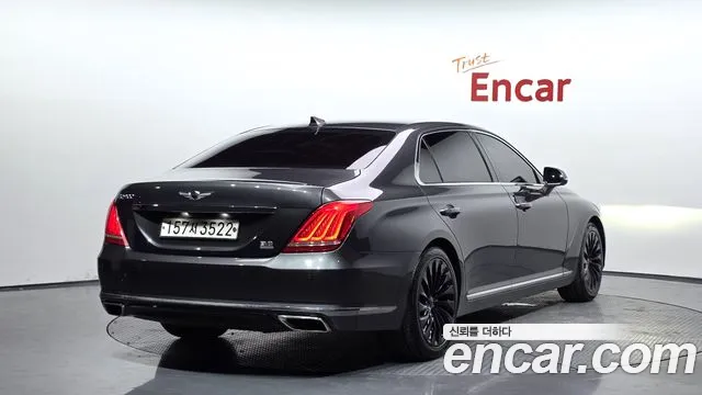 Genesis G90 2017 thumb 9