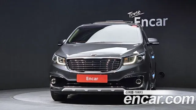 Kia Carnival 2017 thumb 5