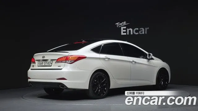 Hyundai i40 2013 thumb 8