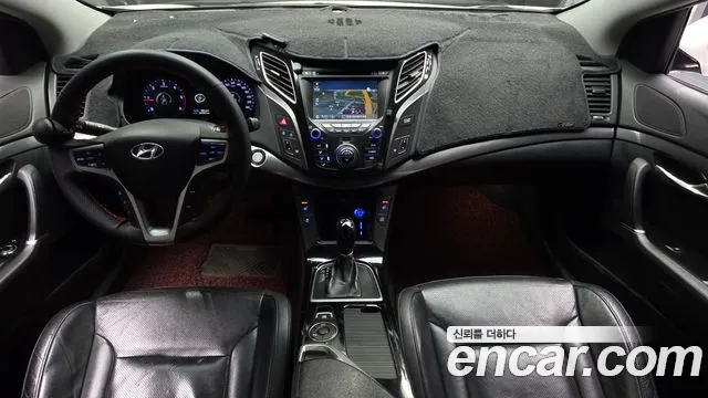 Hyundai i40 2013 thumb 2