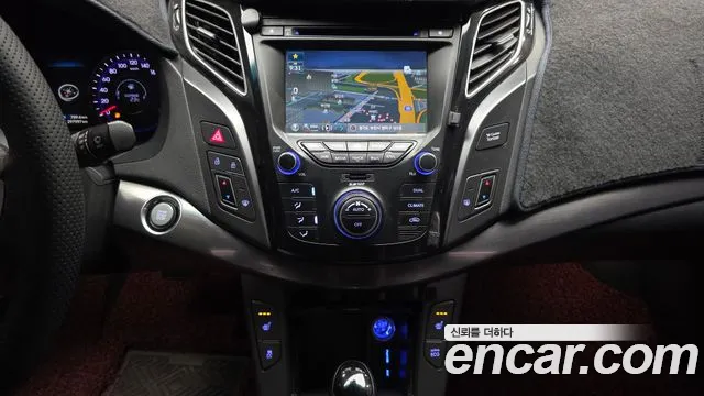 Hyundai i40 2013 thumb 6