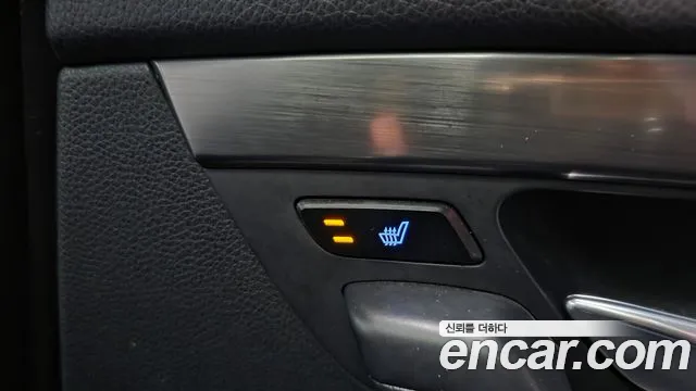 Hyundai i40 2013 thumb 3