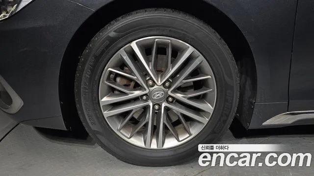 Hyundai Grandeur 2017 thumb 10