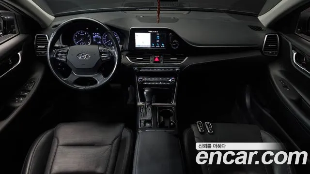 Hyundai Grandeur 2017 thumb 2