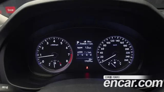 Hyundai Grandeur 2017 thumb 9