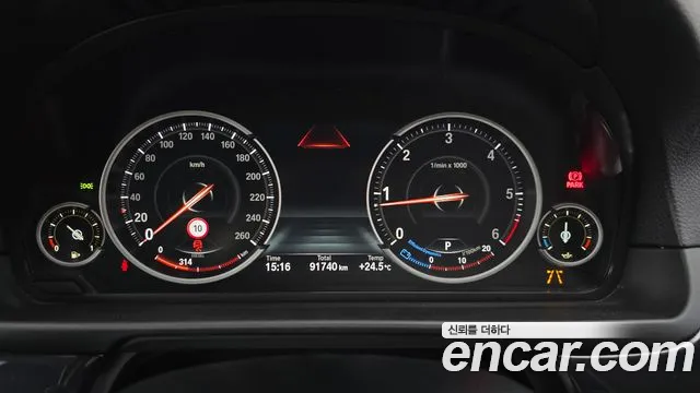 BMW 5 серии 2016 thumb 10