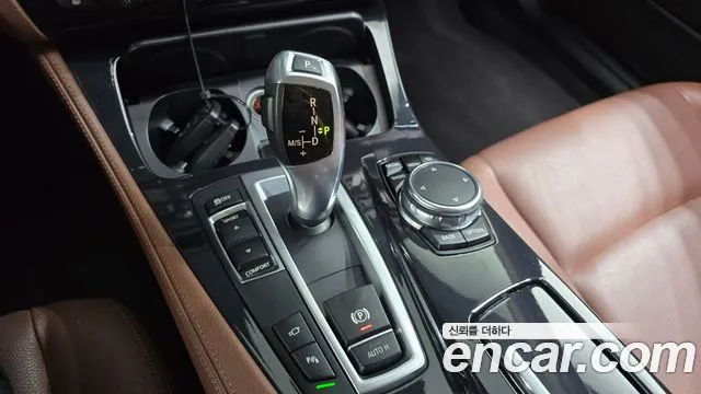 BMW 5 серии 2016 thumb 12