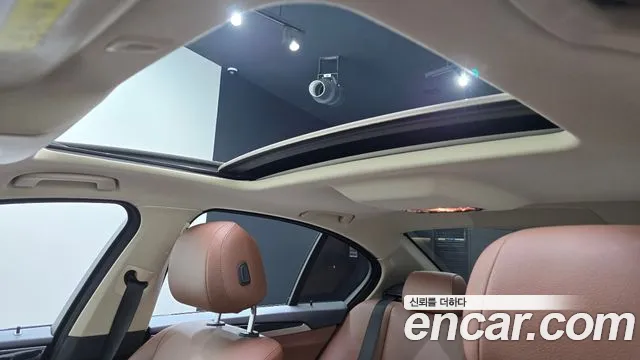 BMW 5 серии 2016 thumb 4