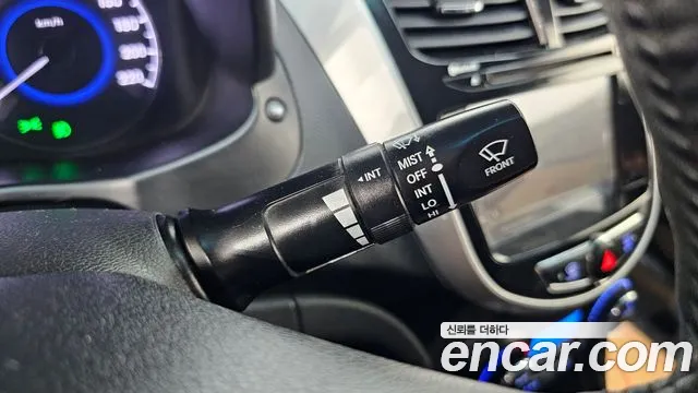 Hyundai Accent 2012 thumb 8
