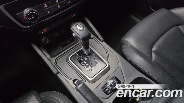 KGM Rexton 2019 thumb 3