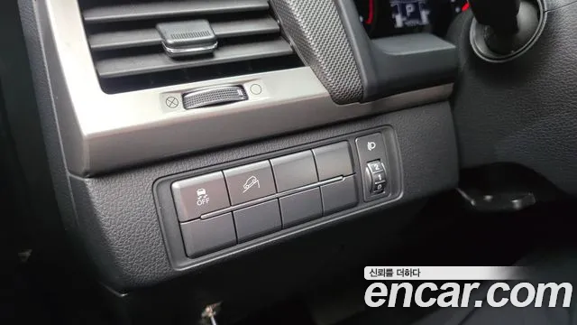 KGM Rexton 2019 thumb 6