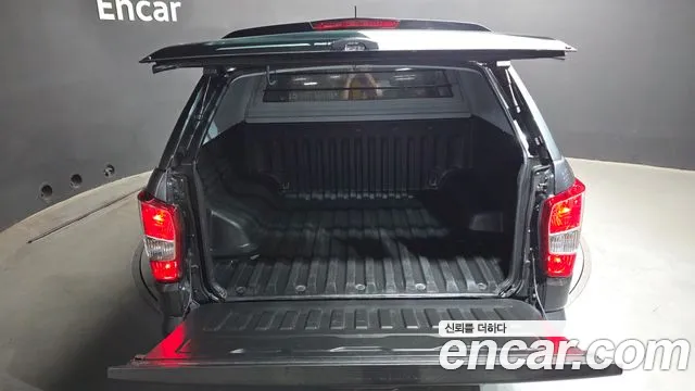 KGM Rexton 2019 thumb 8