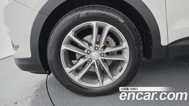 Hyundai Santafe 2015 thumb 3