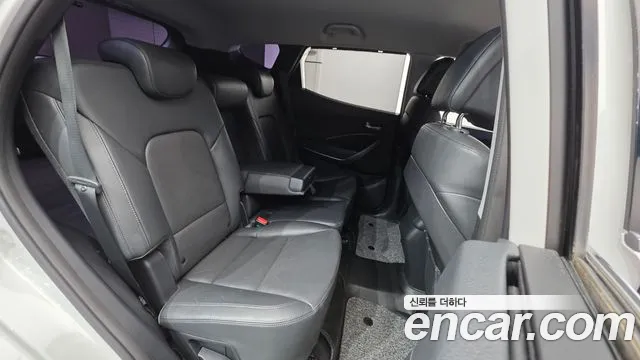 Hyundai Santafe 2015 thumb 10