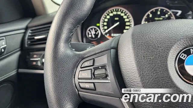 BMW X3 2014 thumb 10