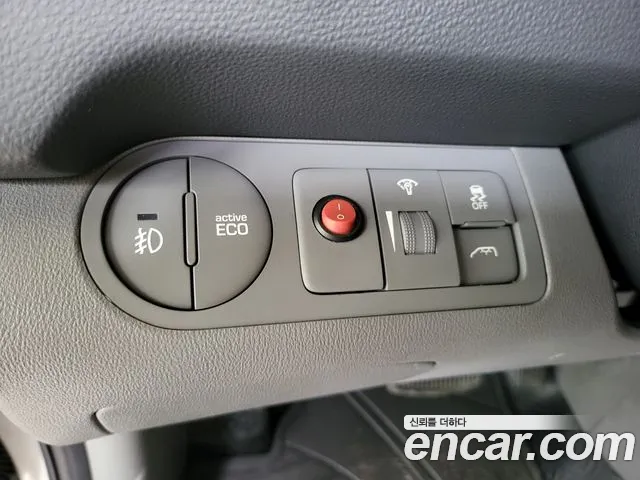 Hyundai Staria 2016 thumb 5