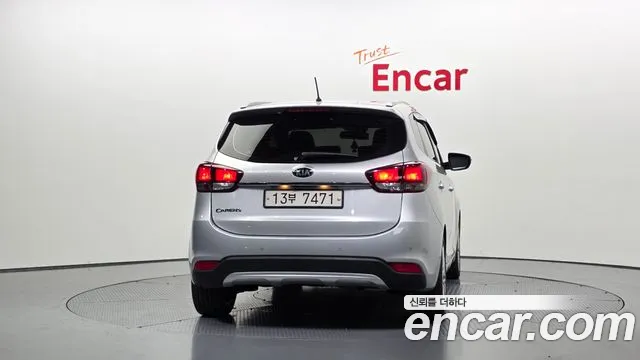 Kia Carens 2017 thumb 10
