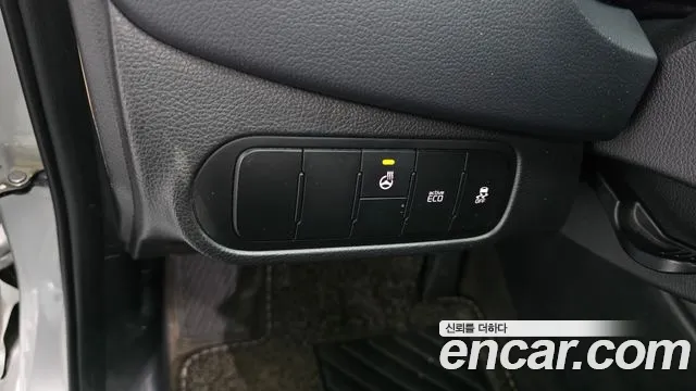 Kia Carens 2017 thumb 5
