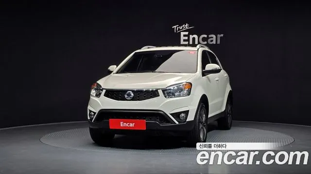 KGM Korando 2014 thumb 11