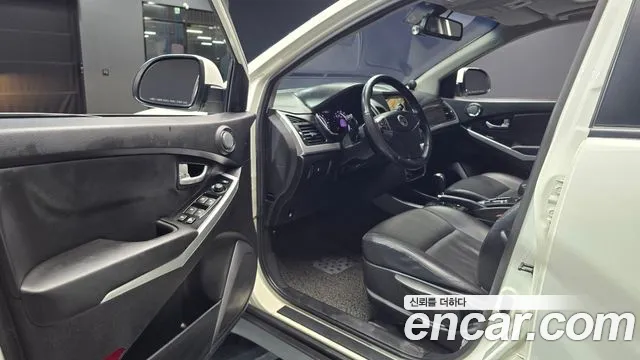 KGM Korando 2014 thumb 6