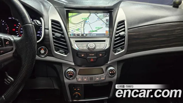KGM Korando 2014 thumb 4