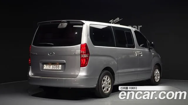 Hyundai Staria 2015 thumb 5