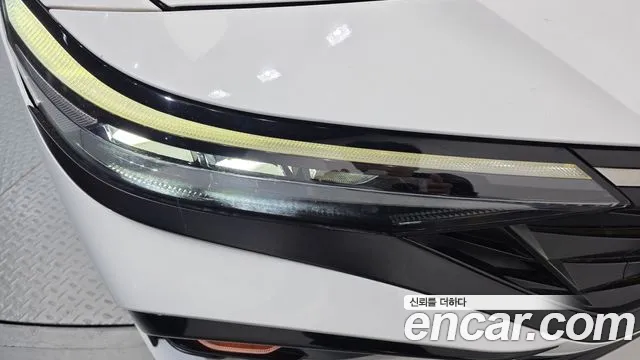Hyundai Elantra 2023 thumb 7