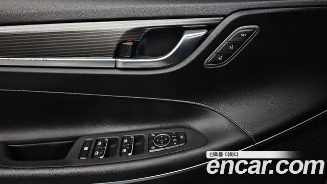 Hyundai Grandeur 2017 thumb 8