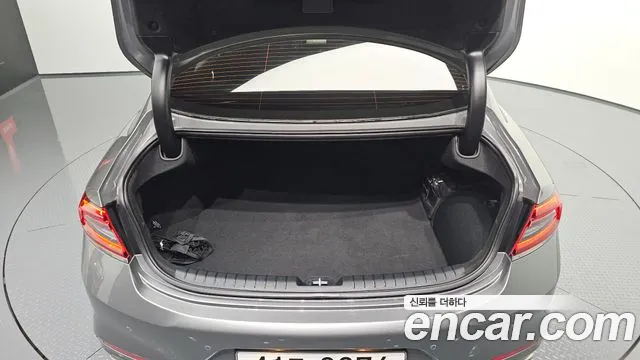 Hyundai Grandeur 2017 thumb 10