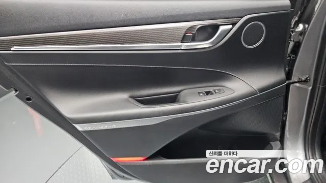 Hyundai Grandeur 2017 thumb 5