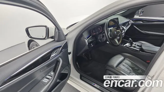 BMW 5 серии 2019 thumb 7