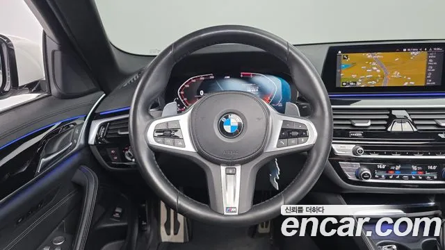 BMW 5 серии 2019 thumb 12
