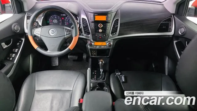 KGM Korando 2013 thumb 8