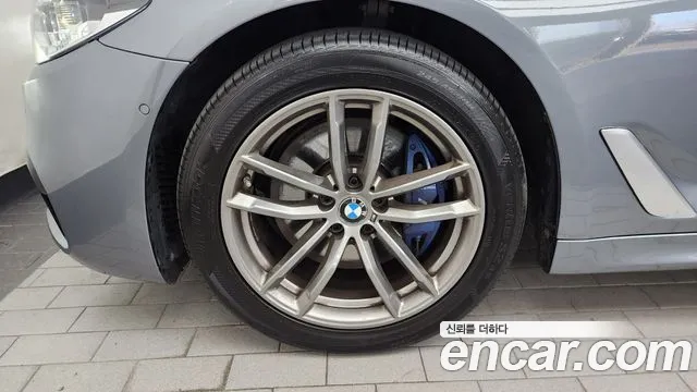 BMW 5 серии 2018 thumb 6