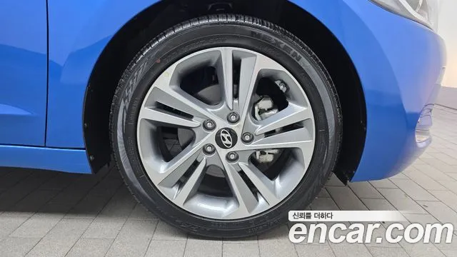 Hyundai AD 2017 thumb 8