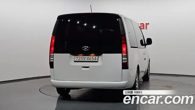 Hyundai Staria 2021 thumb 7