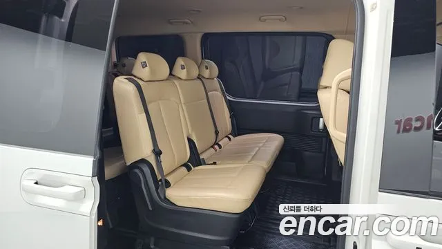 Hyundai Staria 2021 thumb 5