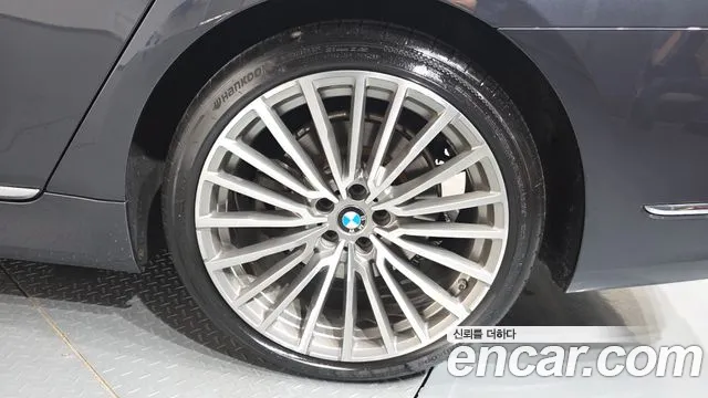 BMW 7 серии 2019 thumb 10