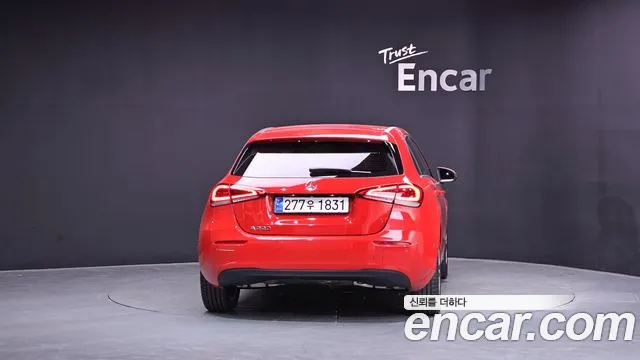 Mercedes-Benz A-Class 2019 thumb 4