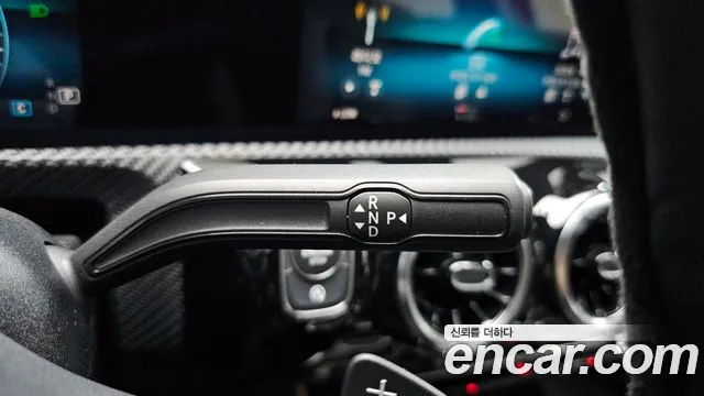 Mercedes-Benz A-Class 2019 thumb 12