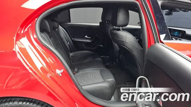 Mercedes-Benz A-Class 2019 thumb 5