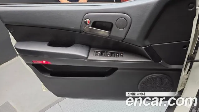 KGM Korando 2013 thumb 5