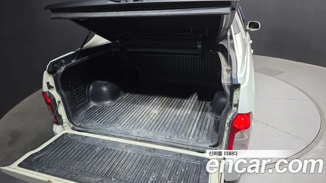 KGM Korando 2013 thumb 9