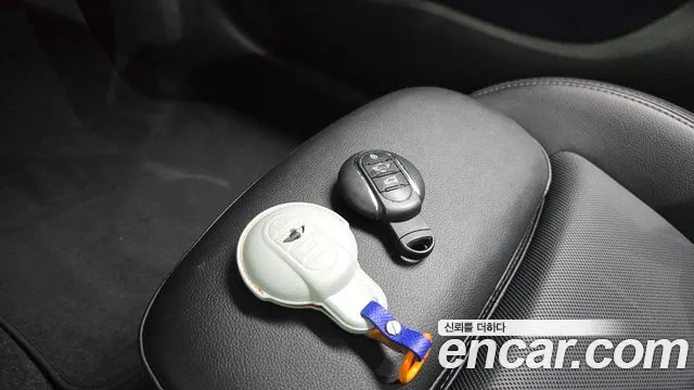 Mini Cooper Clubman 2020 thumb 9