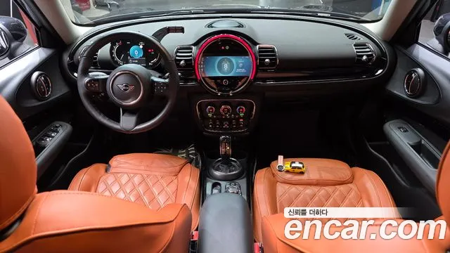 Mini Cooper Clubman 2024 thumb 3