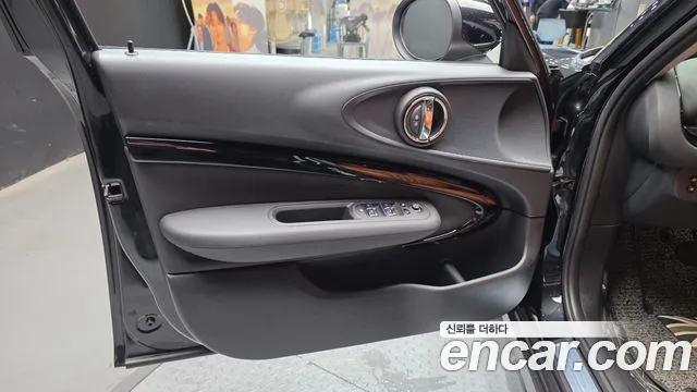 Mini Cooper Clubman 2024 thumb 7