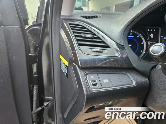 Hyundai Grandeur 2015 thumb 3